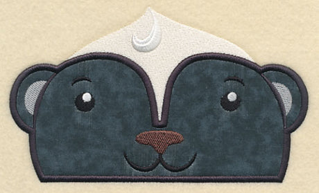 Peeking Skunk (Applique)