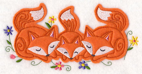 Cuddling Fox Family (Crafty Cut Applique)