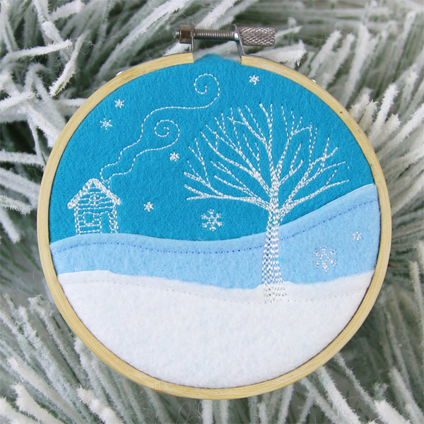 Wintertide Cabin Scene (Applique)