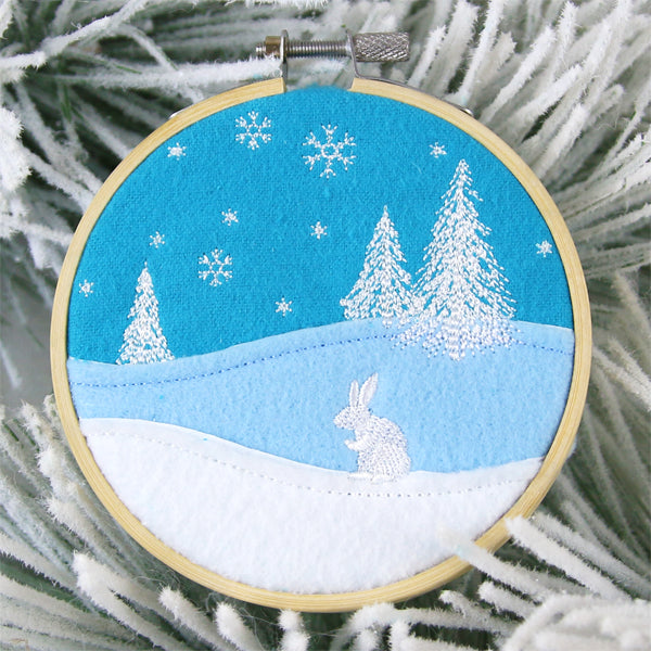 Wintertide Bunny Scene (Applique)